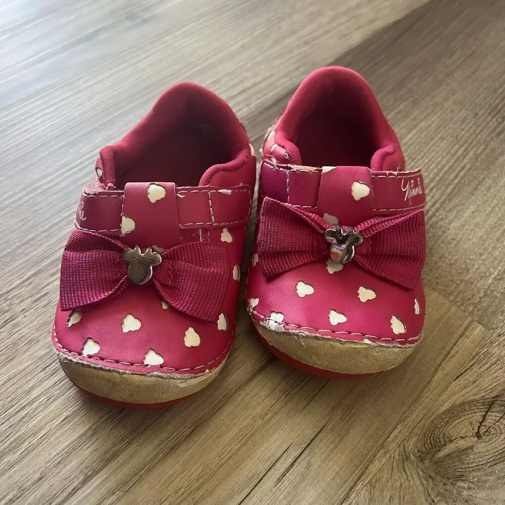 Disney Pink Minnie Mouse Girl's Shoes, Size 3